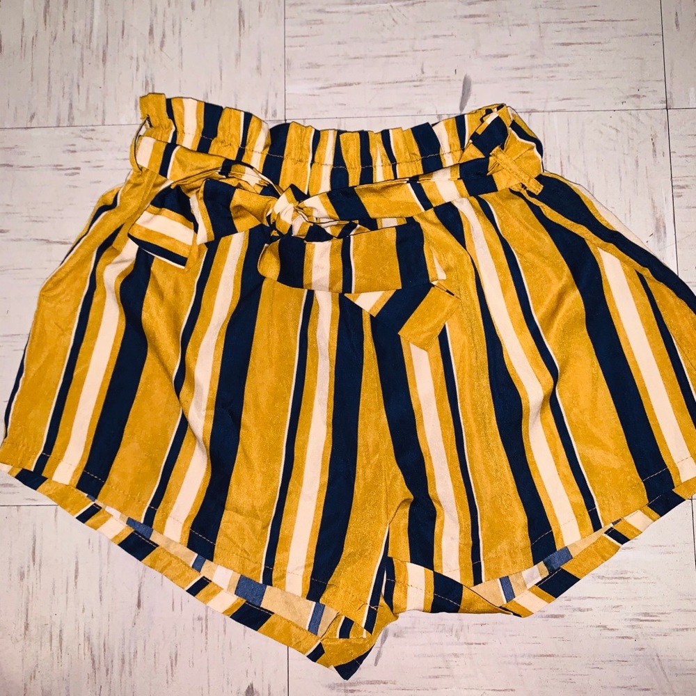 Loose stripes shorts🍁